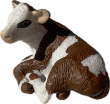 Load image into Gallery viewer, Cattle - Simmental Calf lying - Country Toys