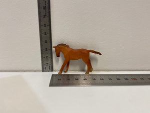 Horses - Thoroughbred Foal (Chestnut walking) - Collecta